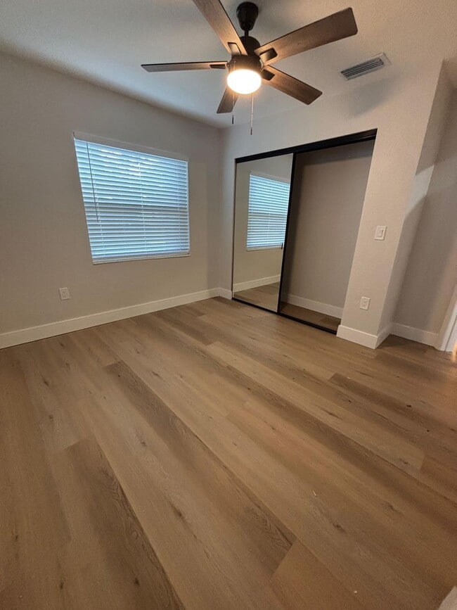 Building Photo - Fully Remodeled 3-Bedroom + Den Home for R...