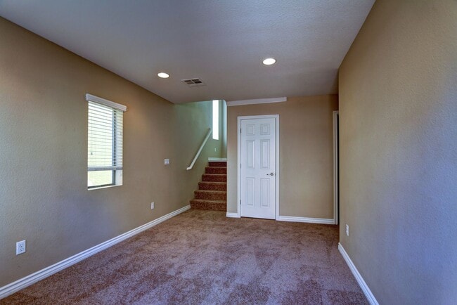 Building Photo - 7226 Regent Pond St