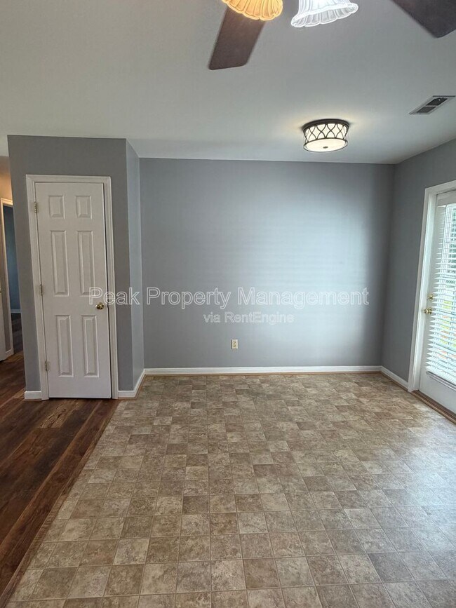 Building Photo - 6294 Simi Ct