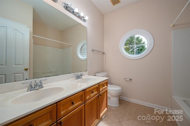 Building Photo - 11520 McGinns Trace Ct