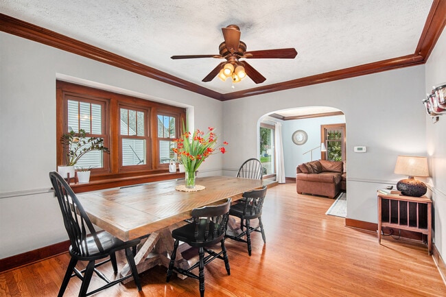 Building Photo - 932 Garfield Ave NW