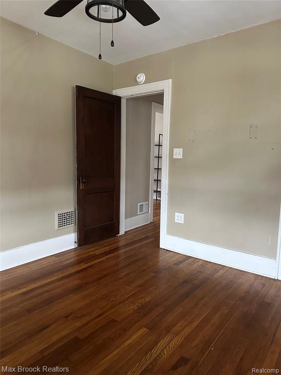 Building Photo - 264 E Breckenridge St