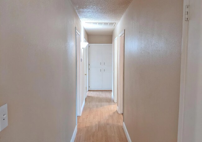 Building Photo - 345 E Encore Dr