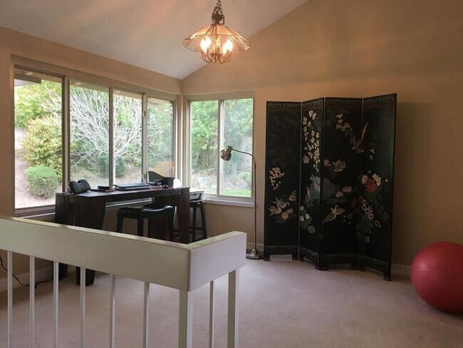 Building Photo - Beautifully Furnished Home For 8 Months in Shadowridge/Vista