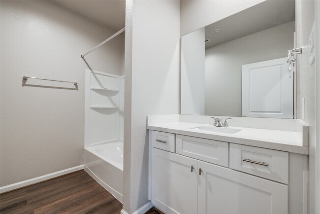 Building Photo - 123 Pk Pl Cir