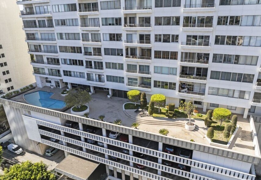 Building Photo - 10501 Wilshire Blvd
