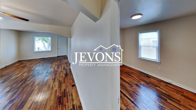 Building Photo - Step into your new residence, a charming s...