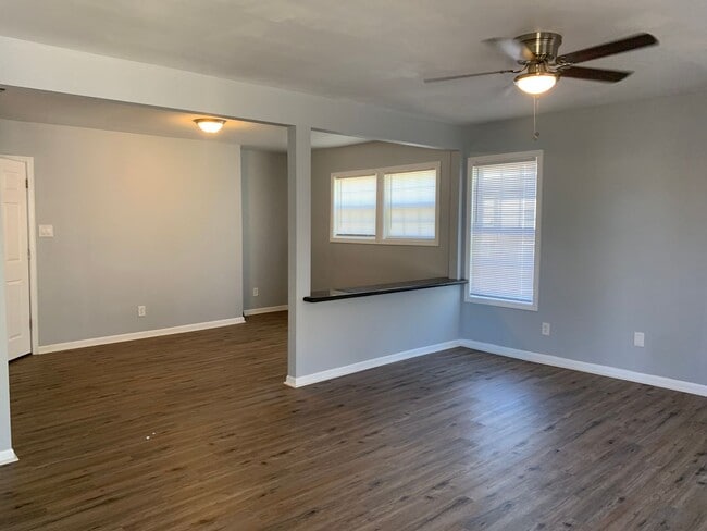 Building Photo - 3629 Lawnview St