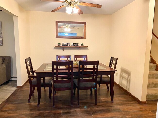 Dining area furnished option - 7 Clubhouse Dr