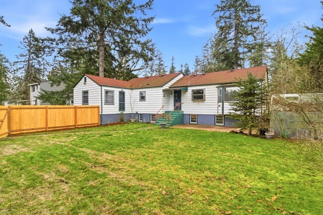 Building Photo - 8131 Veterans Dr SW