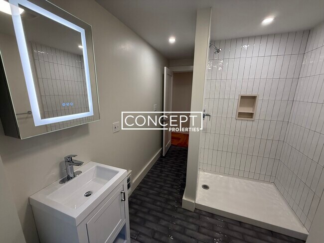 Building Photo - 38A Gibson St. Unit 3B