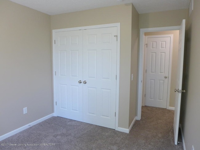 Building Photo - 5832 Outer Dr