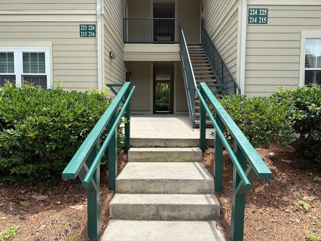 Building Photo - Three Bedroom Updated First Floor Condo at The Legends