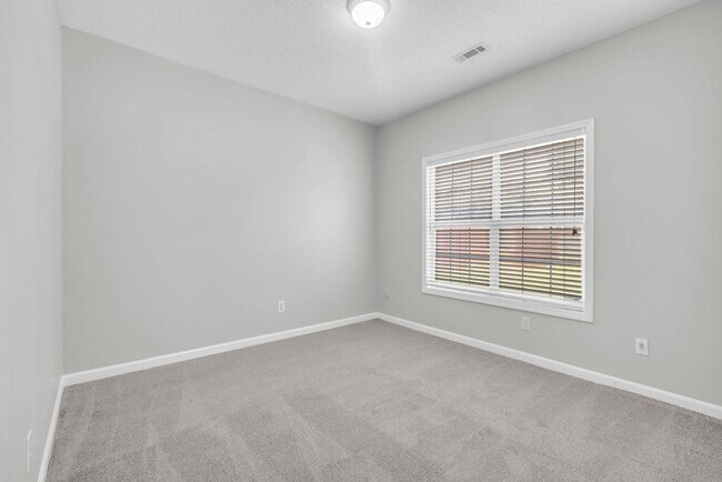 Building Photo - Charming 3BR Ranch in Riverdale – Minutes from I-75!