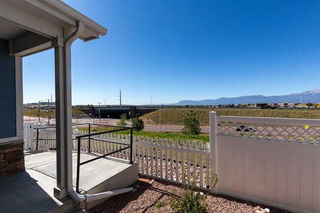 Building Photo - Townhouse For Rent - Wolf Ranch
