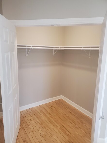 Large closets - 2197 4th St