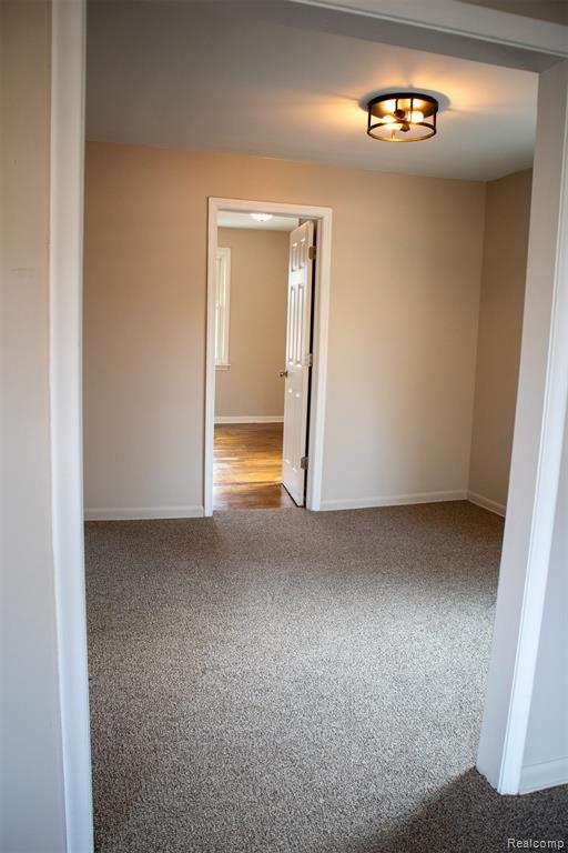 Building Photo - 604 Trombley Rd