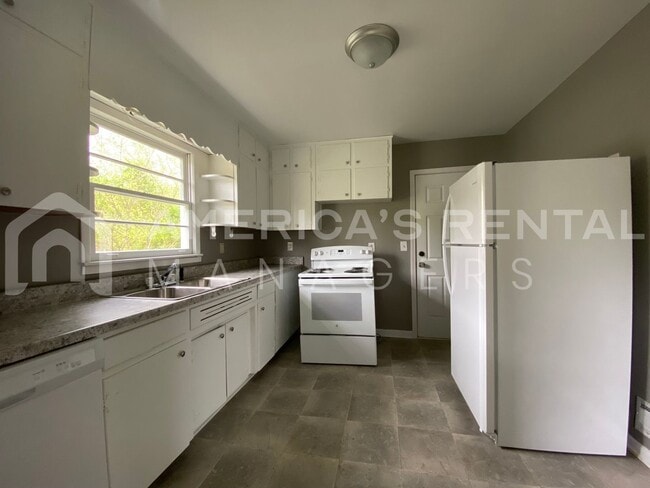 Building Photo - Home for Rent in Birmingham!!! Available t...