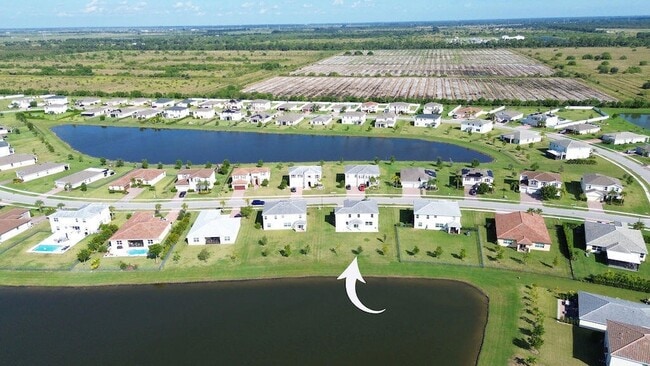 Building Photo - 12686 NW Copper Creek Dr