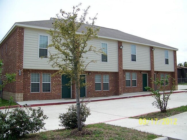 Building Photo - 4504 College Main St