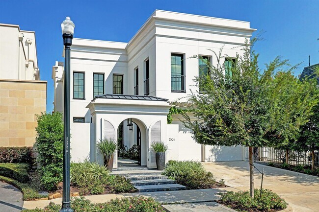 Building Photo - 2521 Westgate Dr