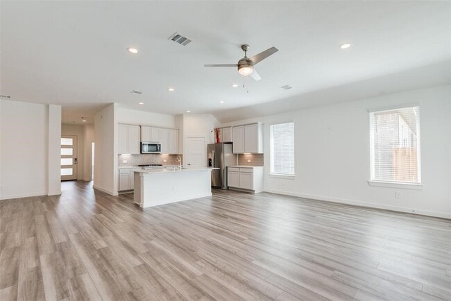 Building Photo - 22606 Ginosa Trail