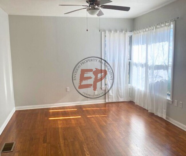 Building Photo - 3601 E Brookview Dr