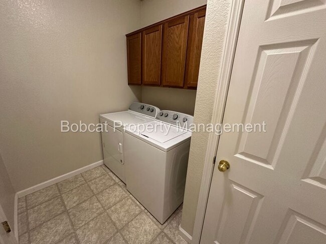 Building Photo - 1371 Chichester Dr