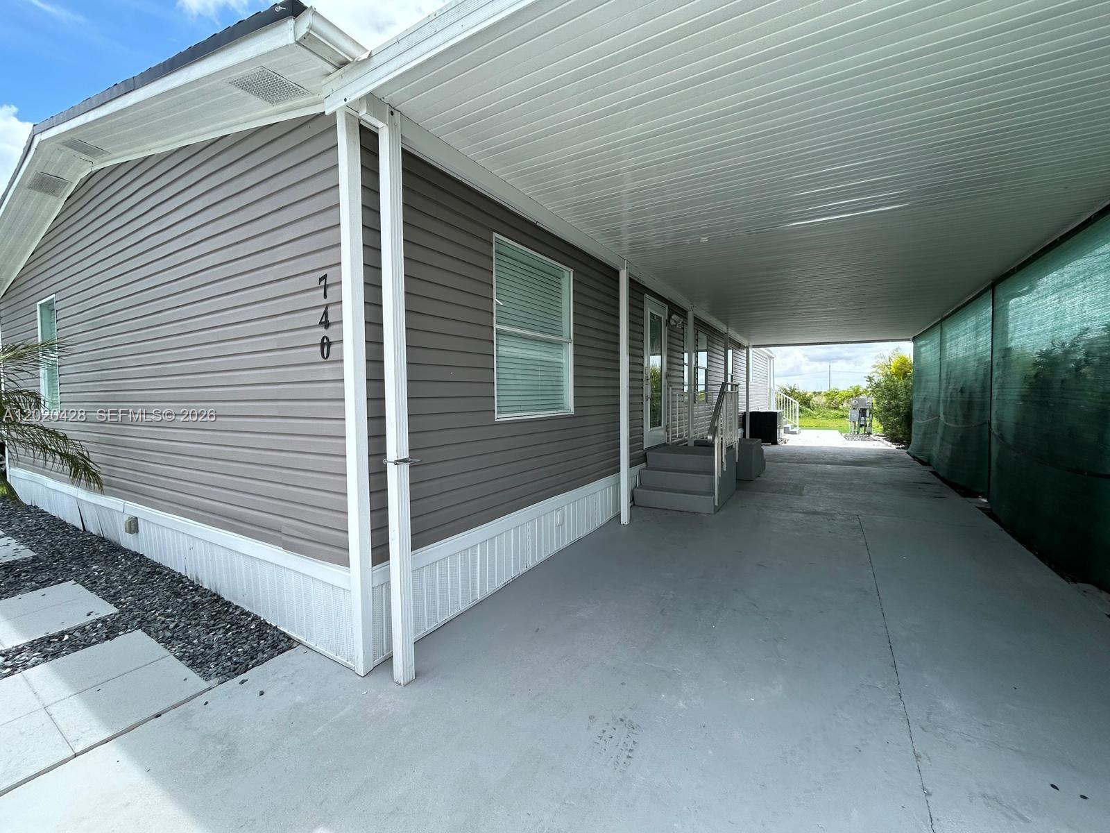 Building Photo - 740 NW 219th Ave