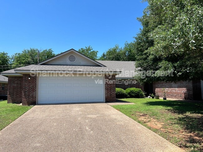 Primary Photo - 10228 Hyacinth Ln