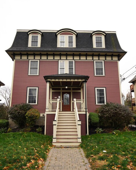 Building Photo - 95 Dix St