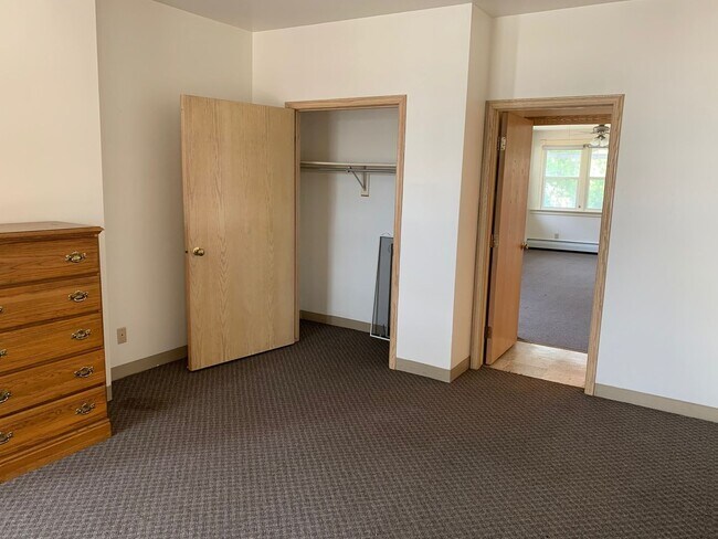 Building Photo - 127 Langdon St