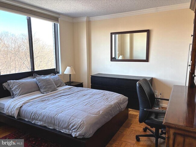 Building Photo - 5225 Pooks Hill Rd