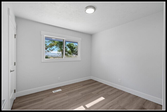 Building Photo - 3 Acre Horse Ranch & Home Rental SE Boise ...