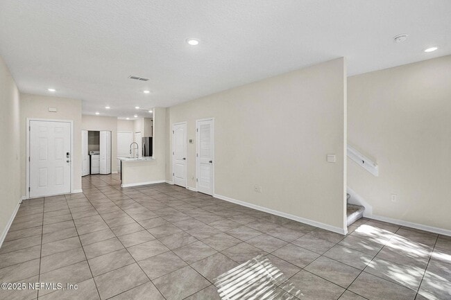 Building Photo - 7625 Legacy Trl