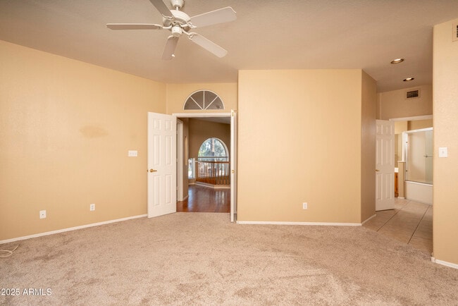 Building Photo - 4927 E Hazel Dr