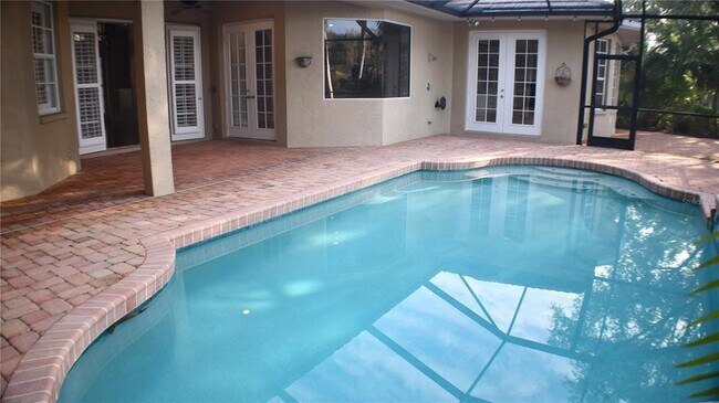 Building Photo - 4910 Old Creek Dr