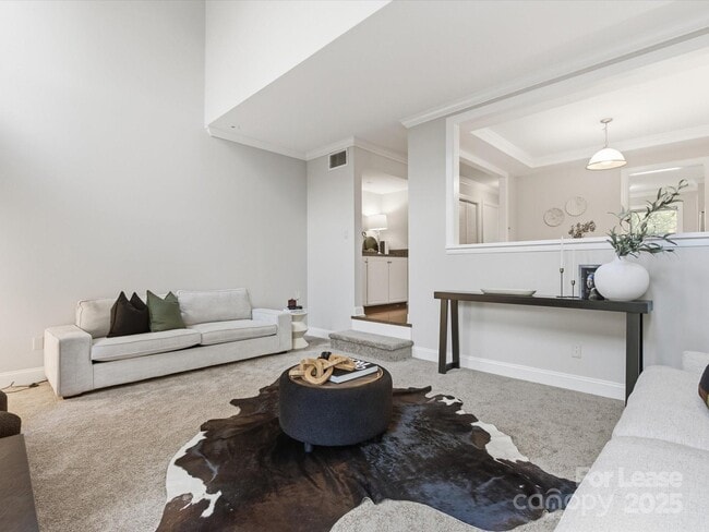 Building Photo - 7925 Charter Oak Ln