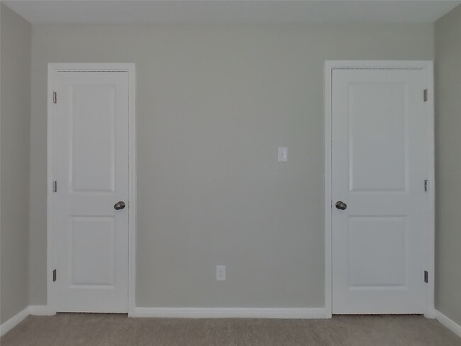 Building Photo - 10050 Cerritos dr