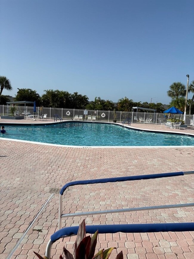 Building Photo - 2630 Barkley Dr E