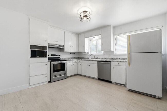 Building Photo - 7610 E 21st Pl