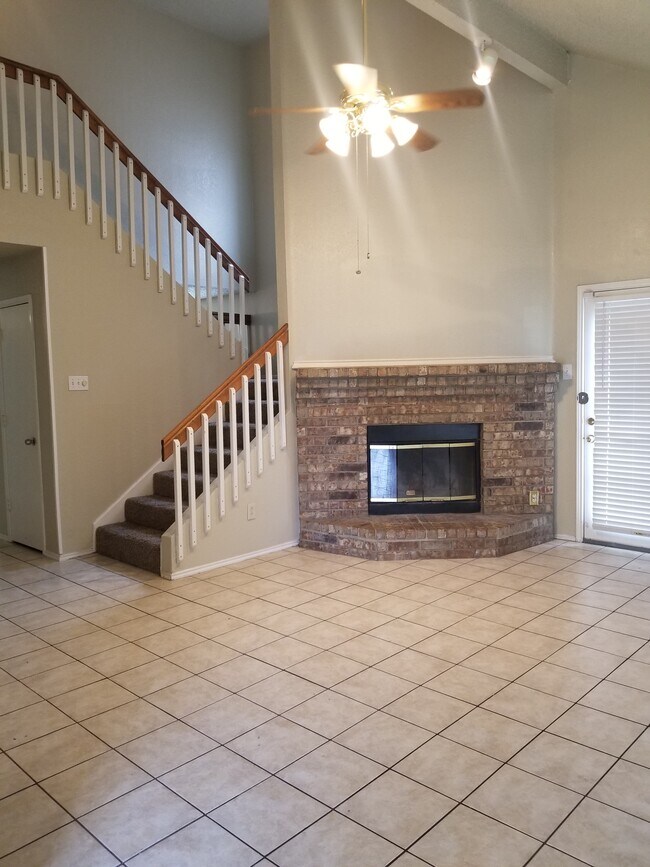 Building Photo - 1431 Windmill Ln