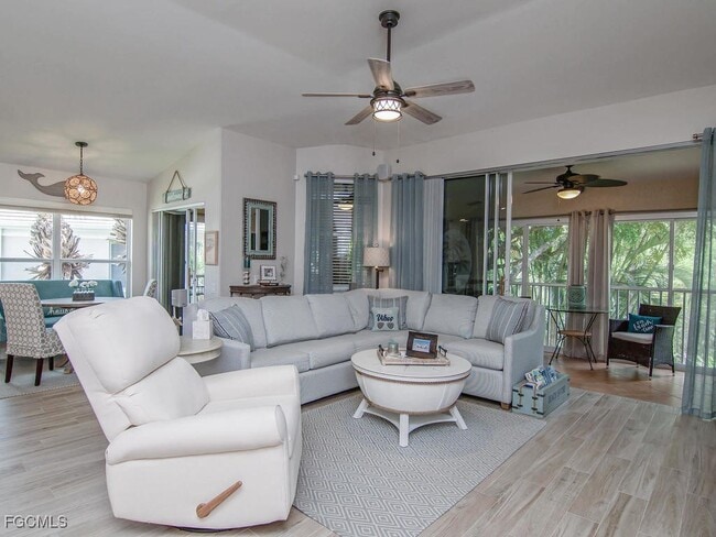 Building Photo - 945 Carrick Bend Cir