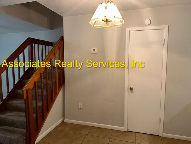Building Photo - 2133 SW 39th Way