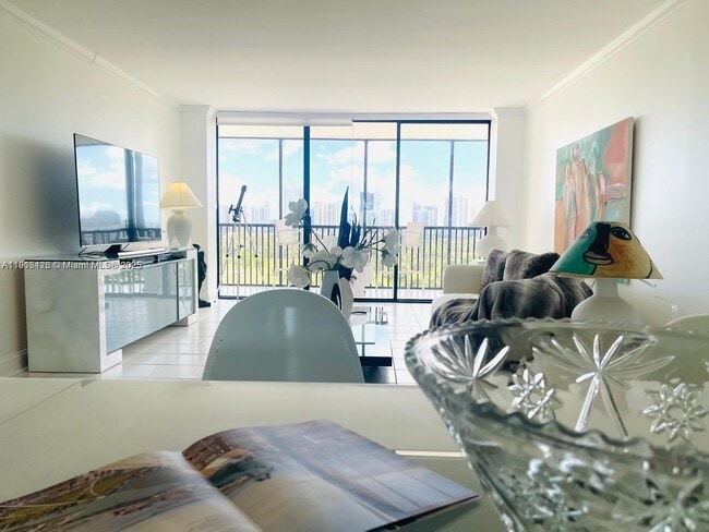 Building Photo - 20301 W Country Club Dr