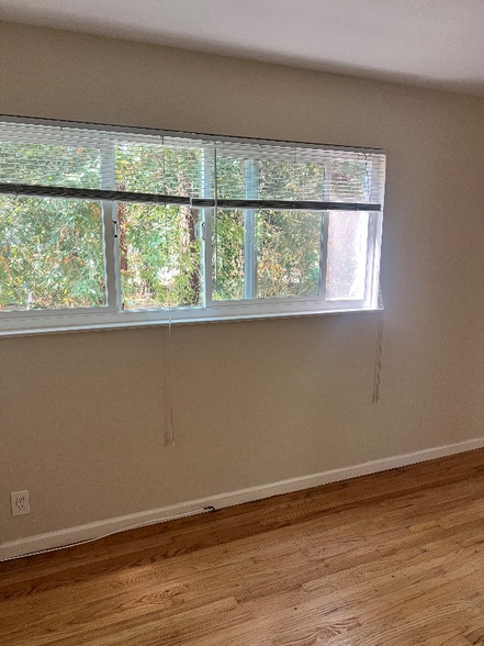 Building Photo - 1115 Sir Francis Drake Blvd