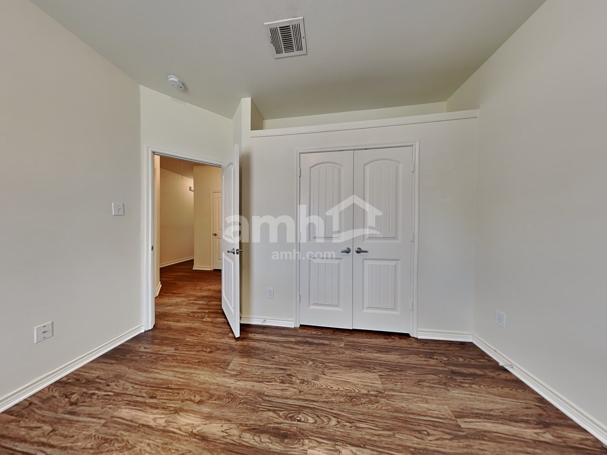 Building Photo - 1385 Tanglevine Dr