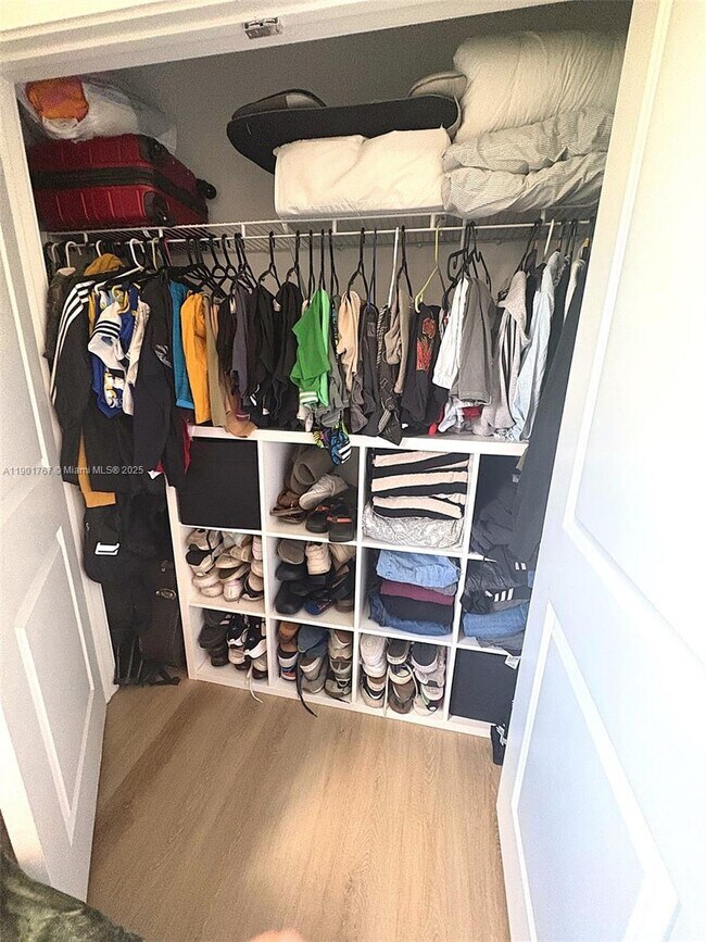 Building Photo - 476 NE 5th St