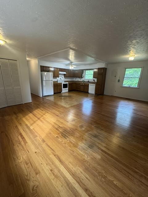 Building Photo - ½ Off First Full Month with Move-In by 8/15 • Large Yard & Deck • August App Fee Only $32. Pet-fr...