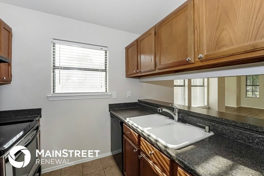 Building Photo - 223 Rodeo Dr